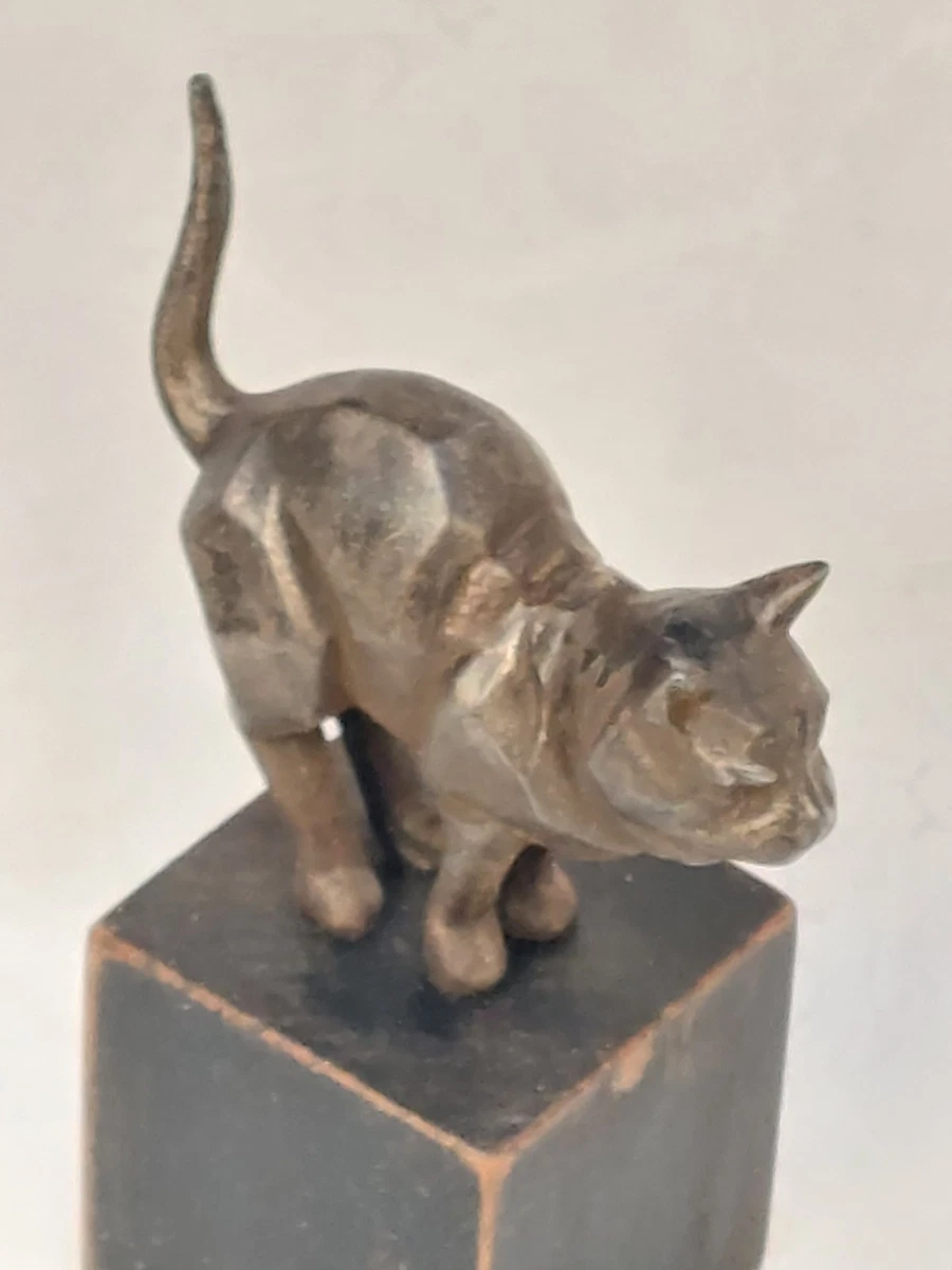 Chat bronze dans sculptures et statues du xxe siècle et contemporaines