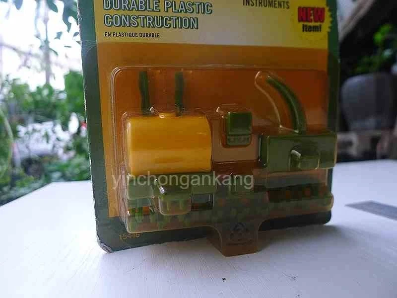 Ertl 2002 John Deere 1/64 Plastic Implement Set # 15446 - Snowblower Cultivator - Image 3 of 4