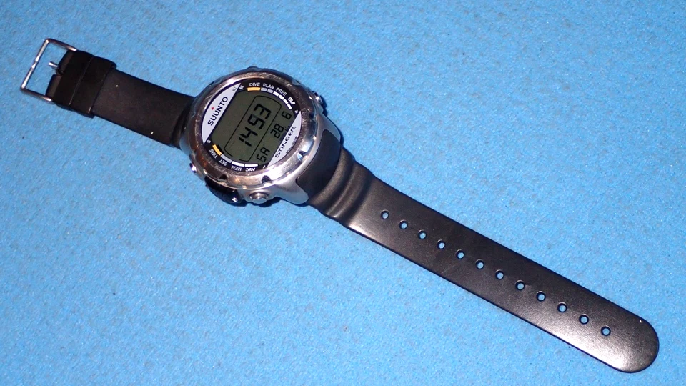 Tauchcomputer Suunto Stinger mit neuer Batterie, nitroxfähig, §V3