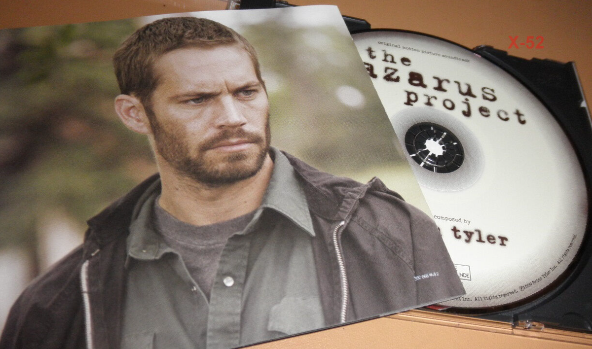 洋書・アメコミ　6冊セット　LAZARUS 91aDADmMCWL._UF350,350_QL50_.jpg