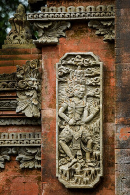 Wandbild: Schöner farbiger buddhistischer Tempel von der Insel Bali, [...]