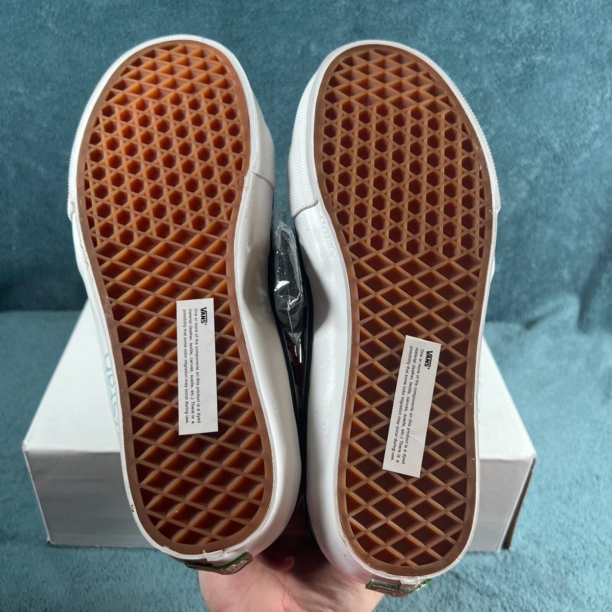 VANS Rare Skateistan Sk8-Hi Men display picture 1