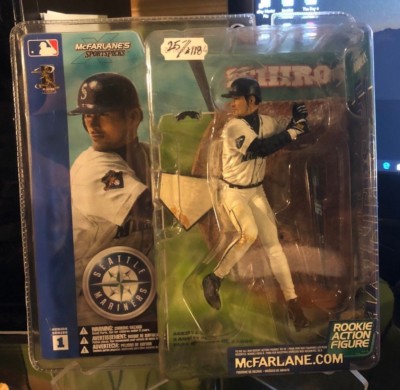 ICHIRO SUZUKI McFarlane's Sportpicks Series 1 Rookie Action Figure