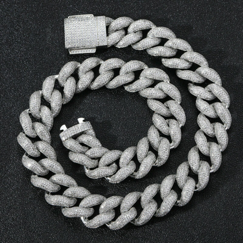 Foto 17 di 21