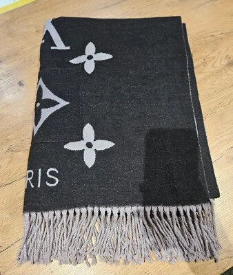 Écharpe oversize Louis Vuitton - Photo 1/3