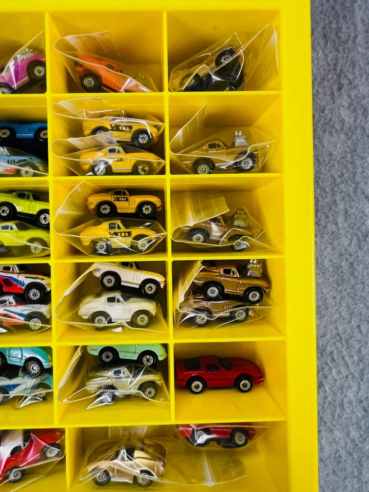 🔥🔥Vintage Galoob Micro Machines 1989Yellow Display Case Lot Of 67 Cars 🔥🔥 - Image 2 of 4