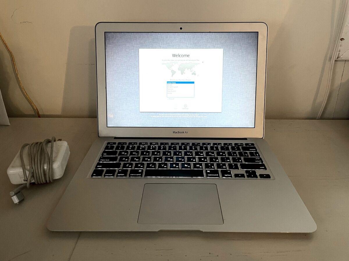macbook air 13-inch mid 2012 4GB, 525GB SSD, Intel Core i5 macbook air 13-inch mid 2012 4GB, 525GB SSD, Intel Core i5