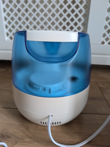 Vicks Mini Cool Mist Ultrasonic Humidifier - VUL525E - Picture 3 of 4
