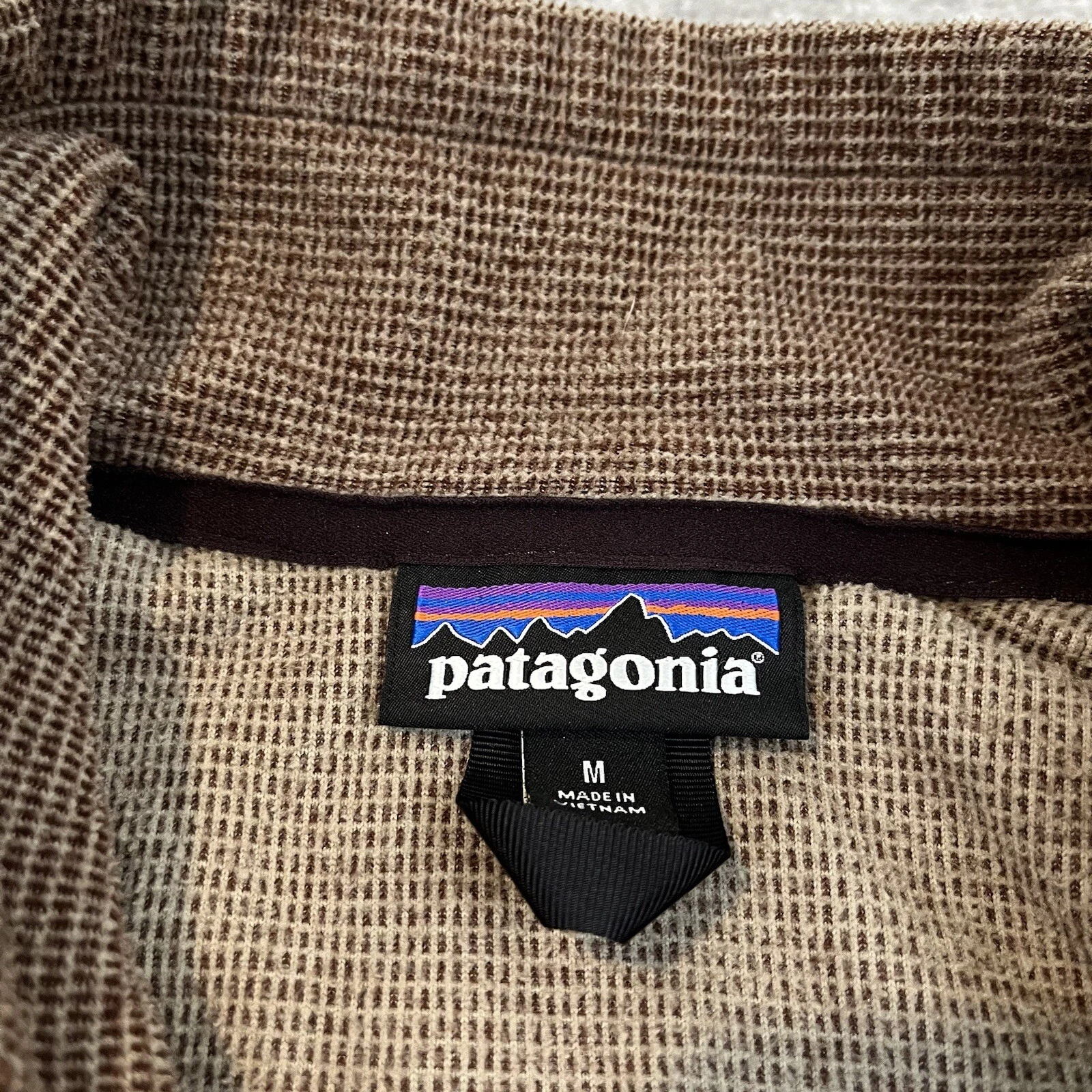 patagonia oakes 1/2 zip fleece pullover light hiking jacket
