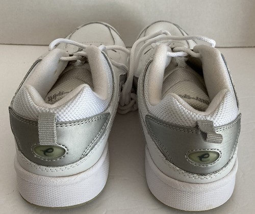 Scarpe da ginnastica Easy Spirit Seromy Walk Run bianche con accenti grigi taglia 7 1/2 - Foto 3 di 6