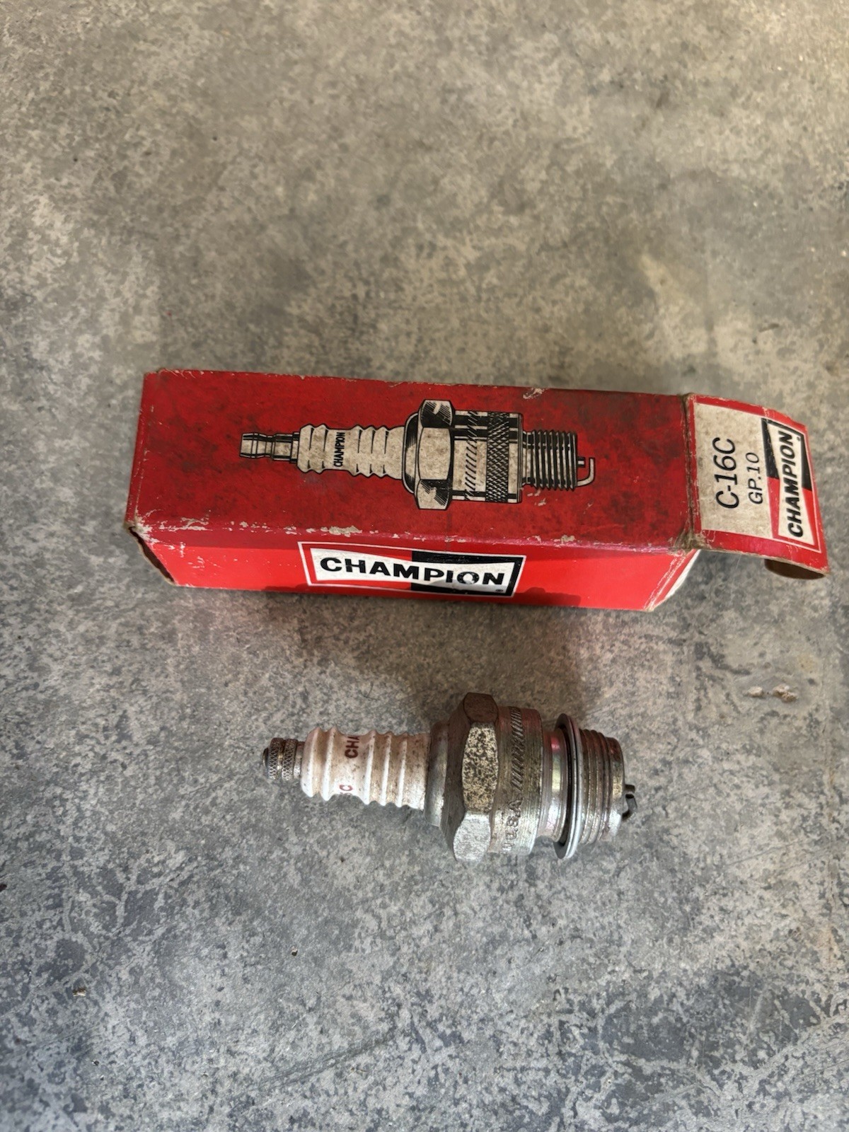 Champion C-16C Spark Plug 1920s-30s Automobiles