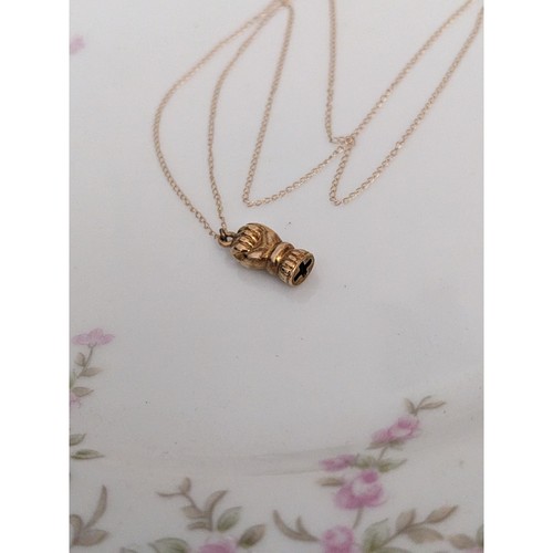 Vintage 14k Gelbgold kleine zierliche Mini Figa Hand Charm und Halskette - Bild 5 von 12