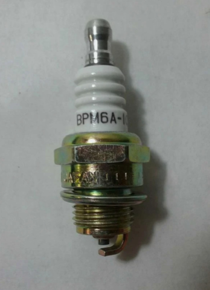 Honda GV150 GV400 Engine NGK Standard Nickel Spark Plug BPM6A-10