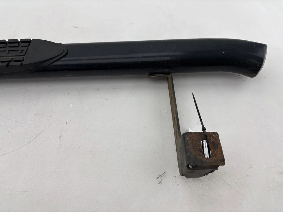 Chevrolet Silverado 1500 2002-2007 estribo delantero derecho OEM Foto 2 de 4