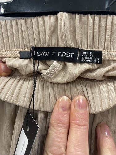 I Saw It First Beige Short Size 8 - Picture 3 of 4