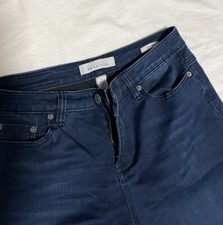 Kenneth Cole Reaction Skinny Jeans / Denim. Tag Size 4 . Dark wash.