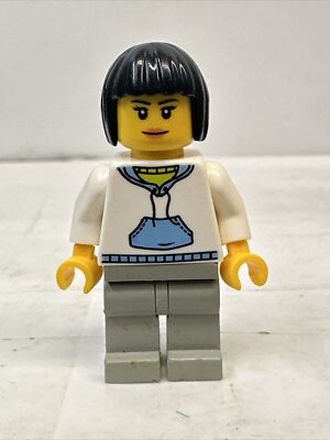 New LEGO Woman Minifigure - Chinese New Year Temple Fair - 80105