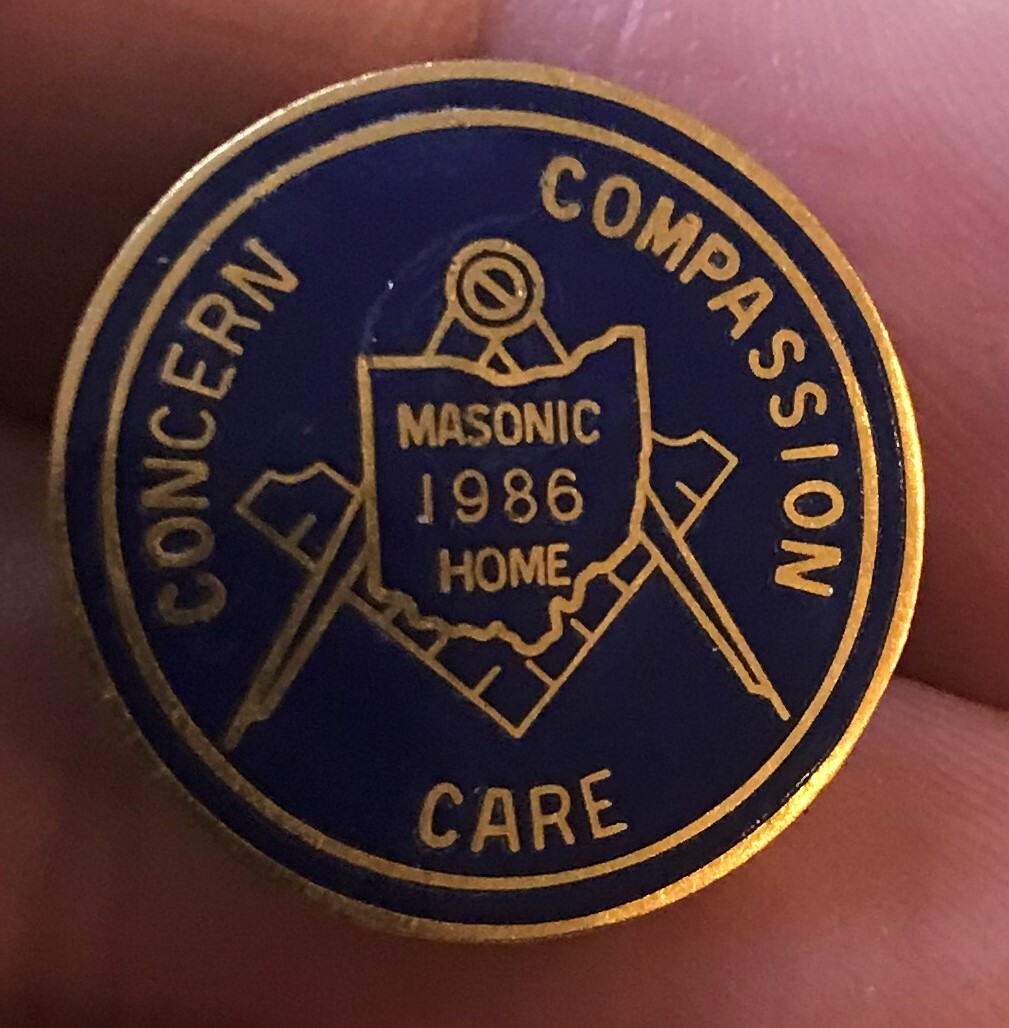 Lot of (2) Masonic items: including 1904 Masonic Fair Temple