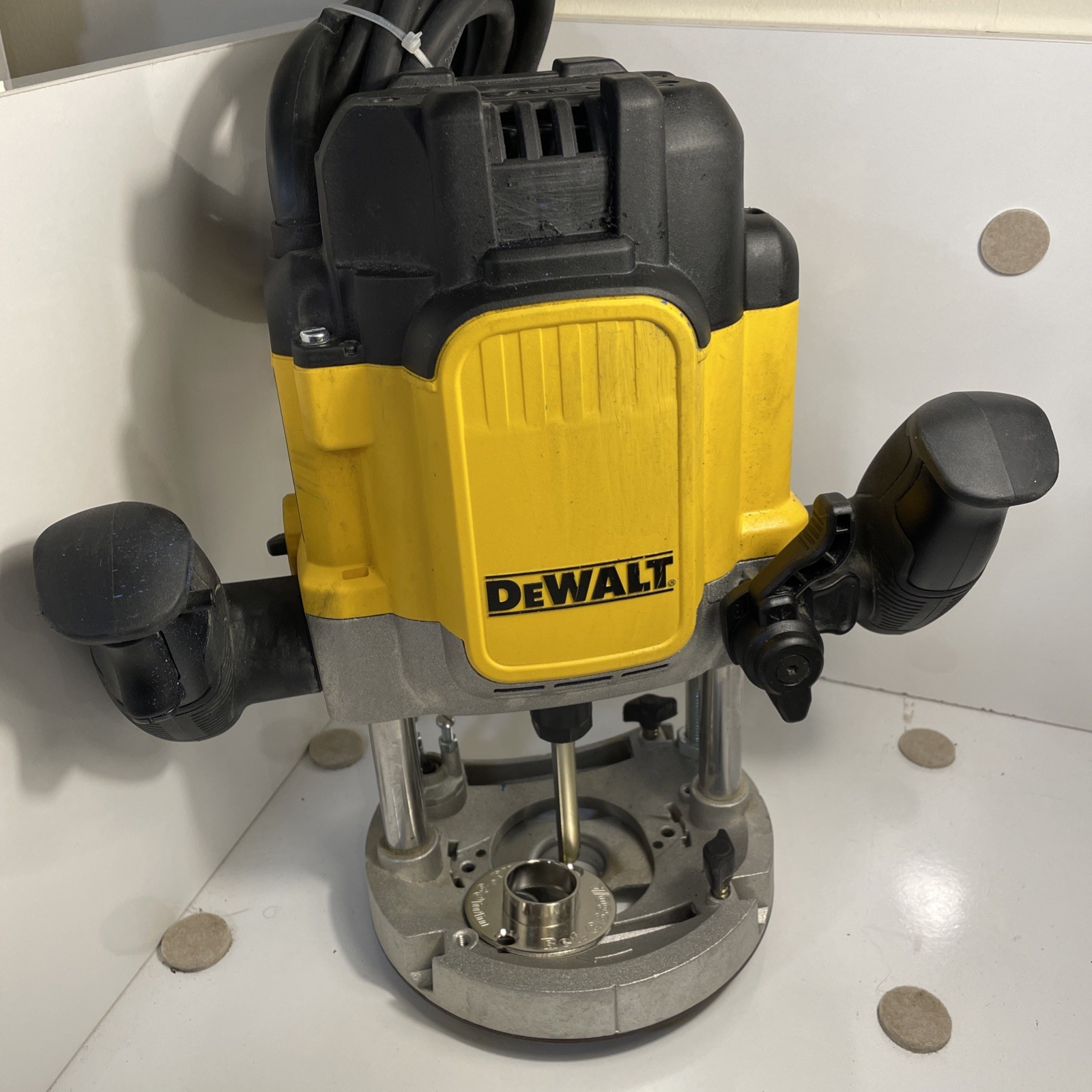 DeWalt DWE625 -LX 1/2in Plunge Router 2300W 110V no box