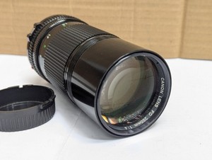 Old Vintage CANON FD 200mm F4 Manual Focus Portrait Lens FD Mount