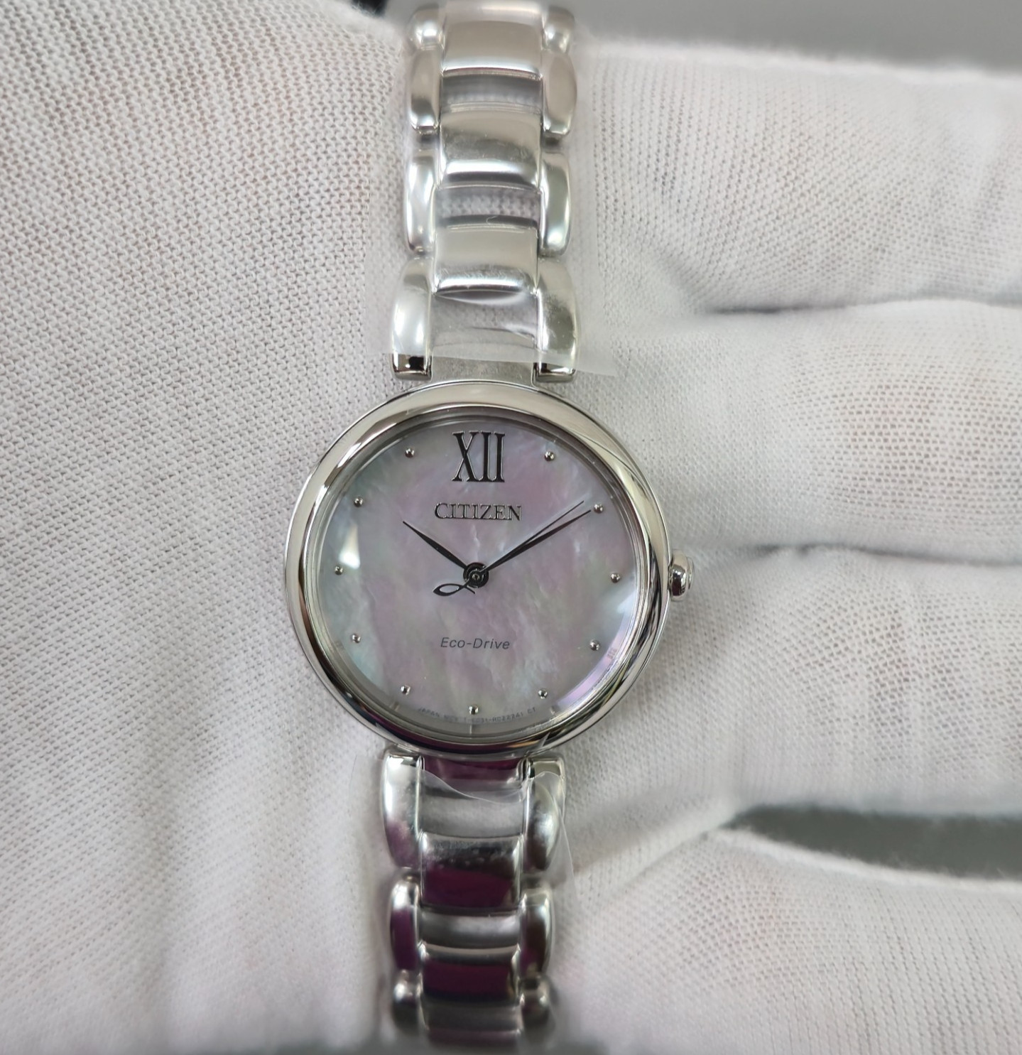 Citizen L EM0530-81D Eco-Drive 28,7 mm esfera madreperla nuevo reloj para mujer