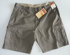 NWT Wrangler Cargo Shorts Men  s Size 38 Brown 10  Inseam 100 Cotton Pockets