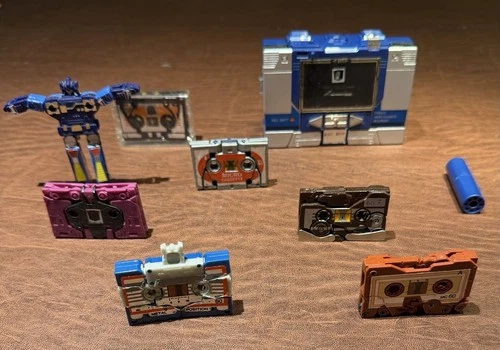 Soundwave Action Figure Transformers G1 VTG 1983 (7) Cassette Player Takara READ
