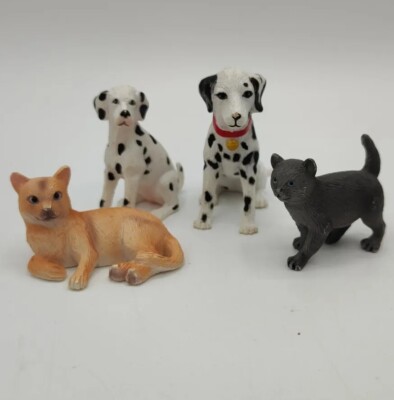 Lot of 4 Pets: Terra by Battat 2 Dogs and 2 Cats Figures Dalmatian Tabby Black 