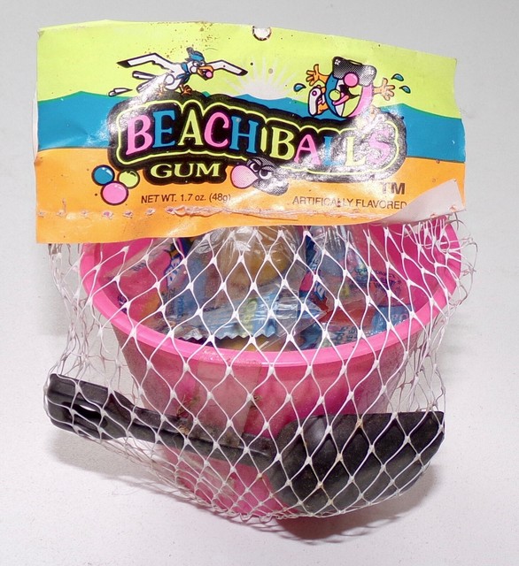 Super rare. Zeebs Beach Ball bubble gum. Beach bucket and shovel gum