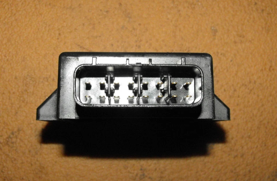 OEM Suzuki 9.9 15 4 Stroke CDI Unit PN 32900-93E40 Fits 1996-2011 - Image 3 of 3