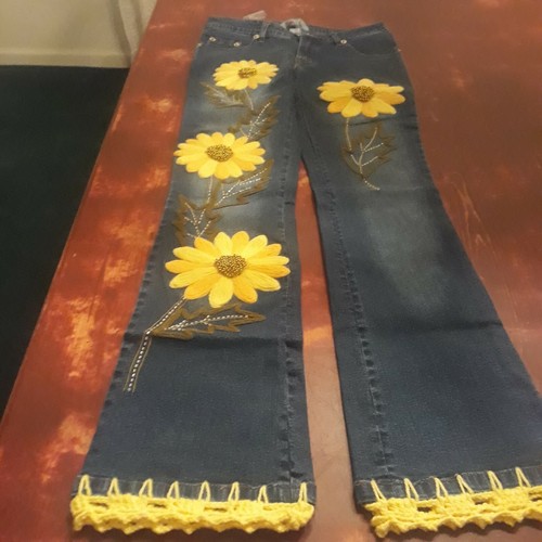 BOHO BLAUE JEANS GRÖSSE 25 TAILLE 12 1/2 INSEAM 28 GROSSE GELBE BLUMEN GEWASCHEN