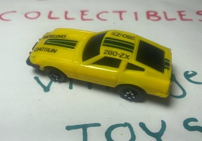 Kidco Burnin' Key Cars Yellow Datsun 280-ZX 1980 Vintage Diecast 280zx 952M E8
