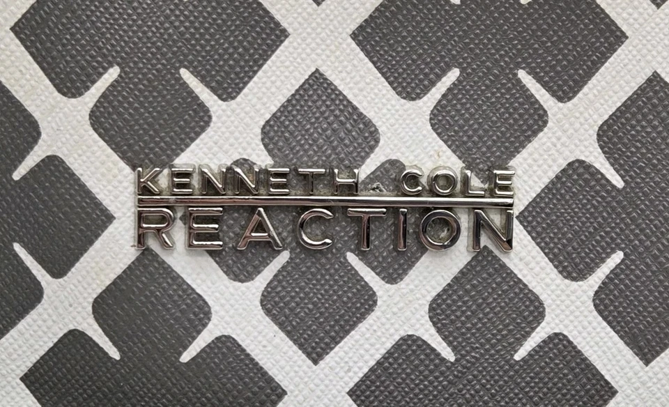 Kenneth Cole Reacciones Cartera Bandolera de Hombro Gris y Marfil Ajustable Correa Foto 3 de 4