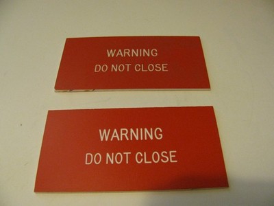 2 Maintenance Service Emergency Hallway Door Area Warning Signs: 'Do Not Close'