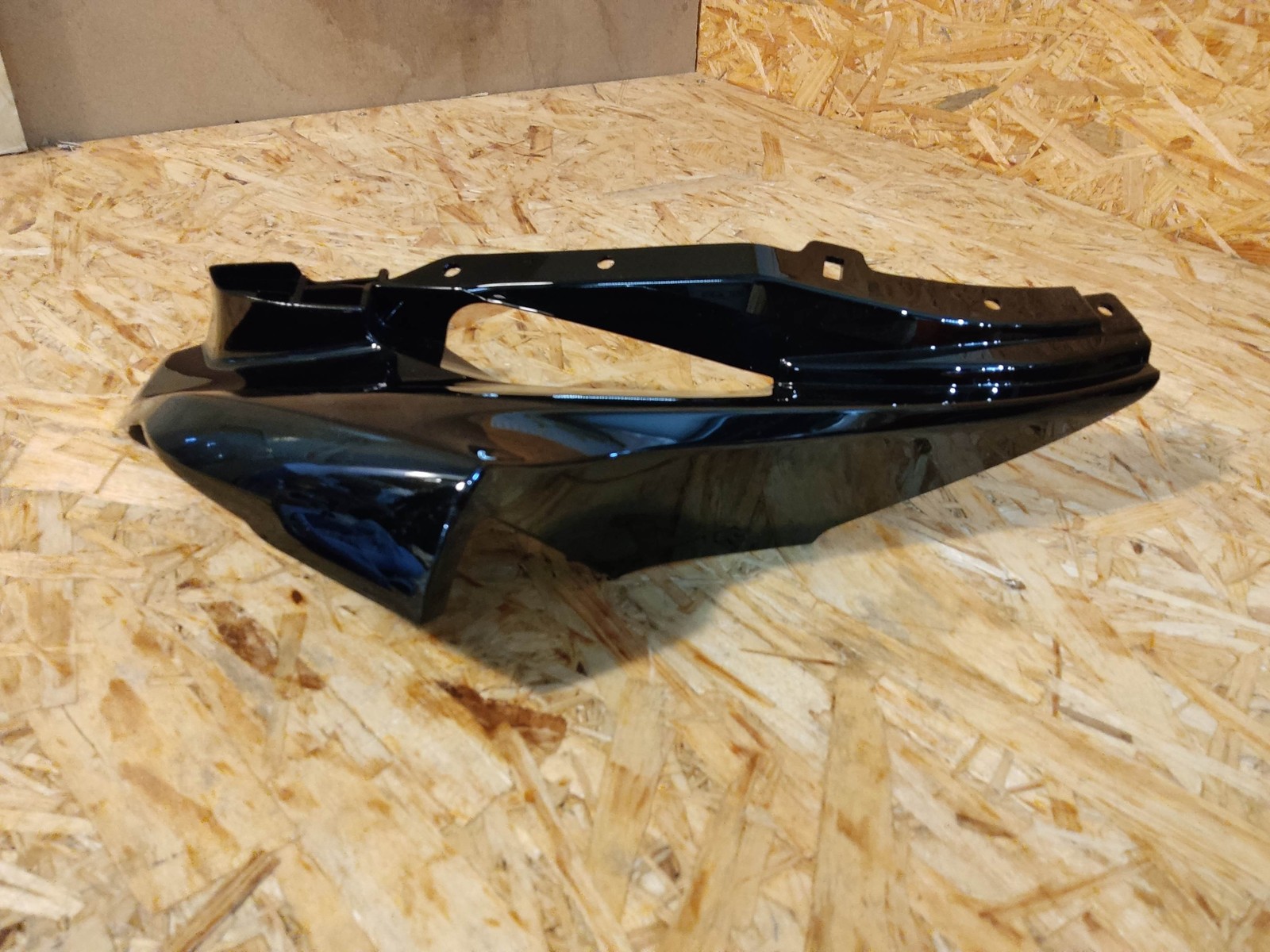 Carénage droit tête de fourche gris moto Honda CBR125R 2011-2014