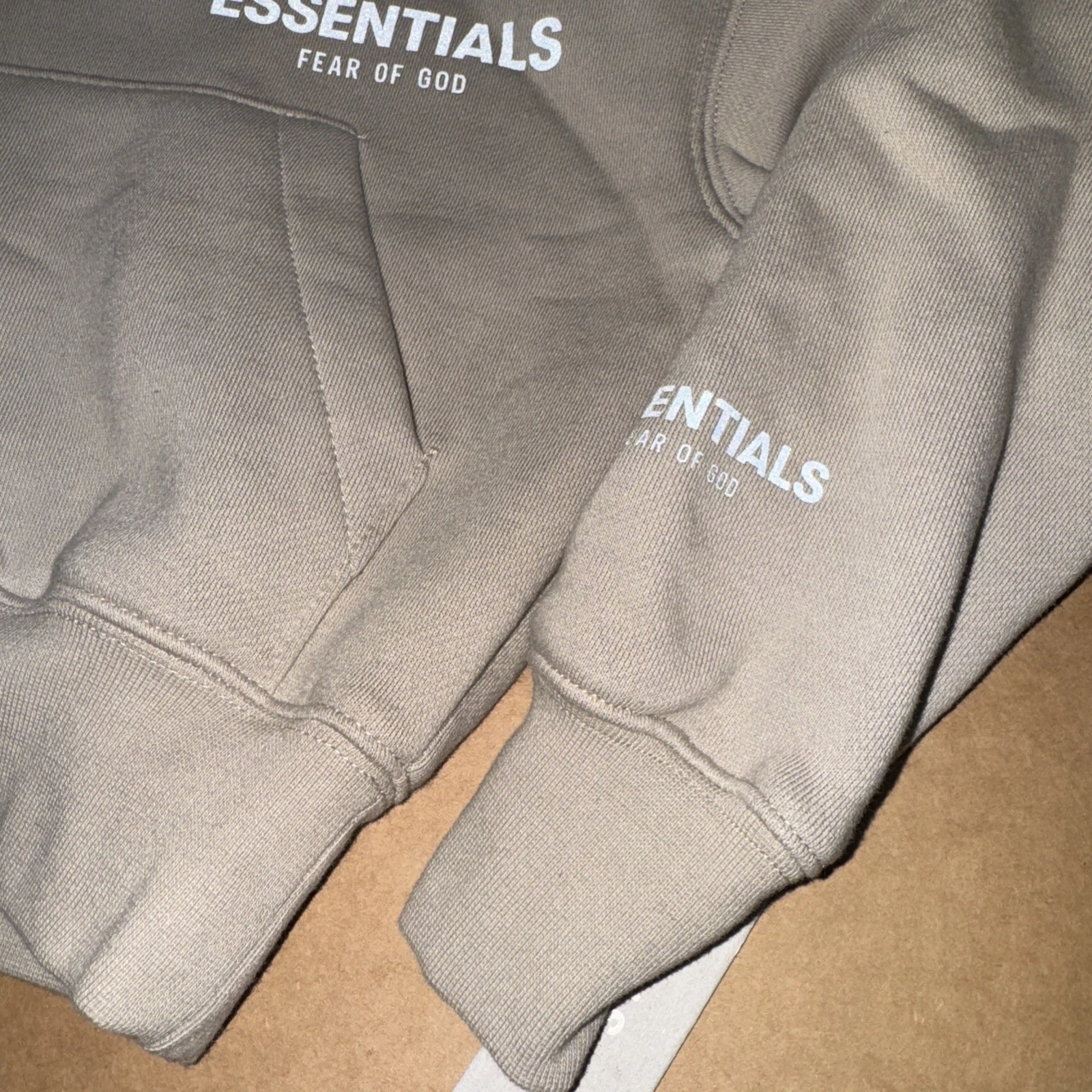 Felpa con cappuccio bambino Fear of God Essentials "Tan" taglia XXS (2 3) 192SU212133K FW21 nuova