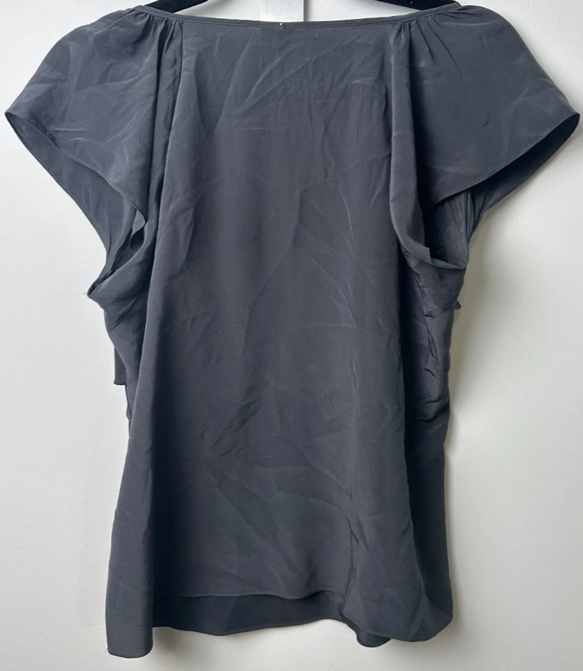 Sine Anthropologie Blouse Womens 6 Gray Sleeveless Ruffled Scoop Neck Flowy  A43 - Image 4 of 4