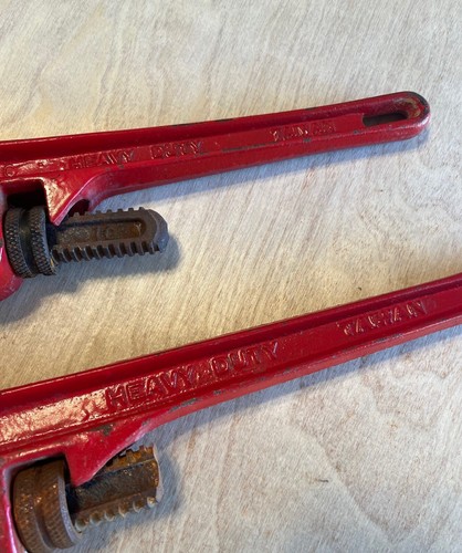 Vintage Heavy Duty Pipe Wrench Drop forged 14" and 10" Jaws Red Plumber Taiwan - Picture 3 of 7