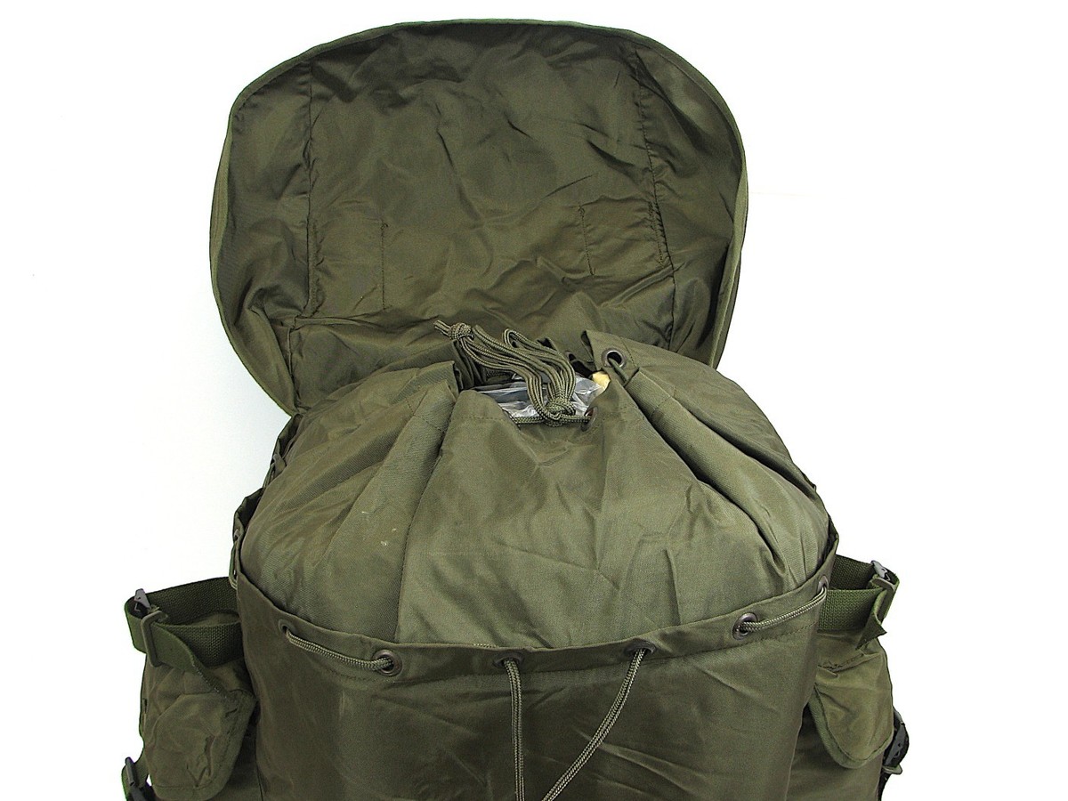 ざあーす　theArth　生ズリARMYバッグ　べーじゅ ざあーす theArth 生ズリARMYバッグ べーじゅ Military Green