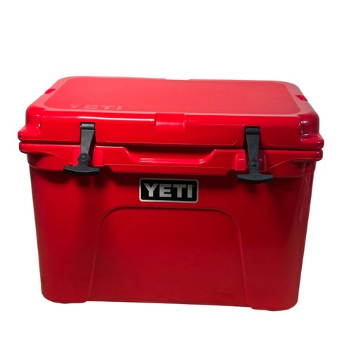 YETI TUNDRA 35 Hard Cooler Rescue Red 24 Quarts/6 Gallons Hard Cooler
