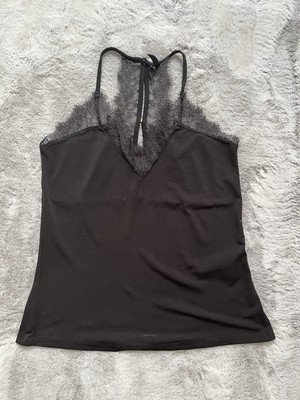 Schwarzes Spitzentop