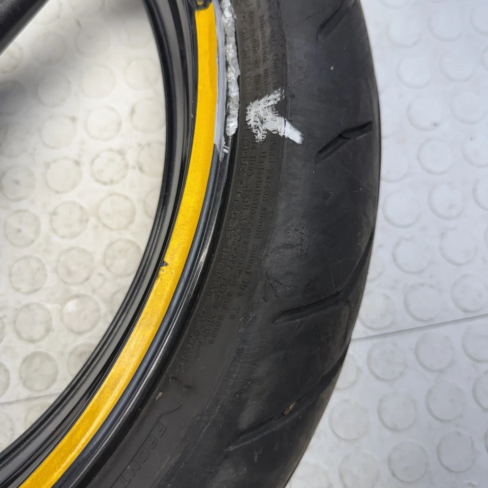 2008-2019 SUZUKI GSXR 600 750 FRONT WHEEL RIM W MICHELIN TIRE Straight Road Rash - Image 3 of 4