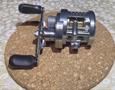 SHIMANO CALCUTTA CONQUEST 100DC ZPI CARBON HANDLE Fishing Reel