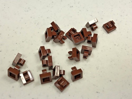 Nuova tegola LEGO marrone rossastro modificata 1 x 1 con clip bordi arrotondati 15712 (x20) - Foto 6 di 8