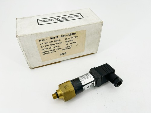 New Barksdale 96210-BB4-S0815 Pressure Switch 22.5-125 PSIG - Imagen 1 de 6