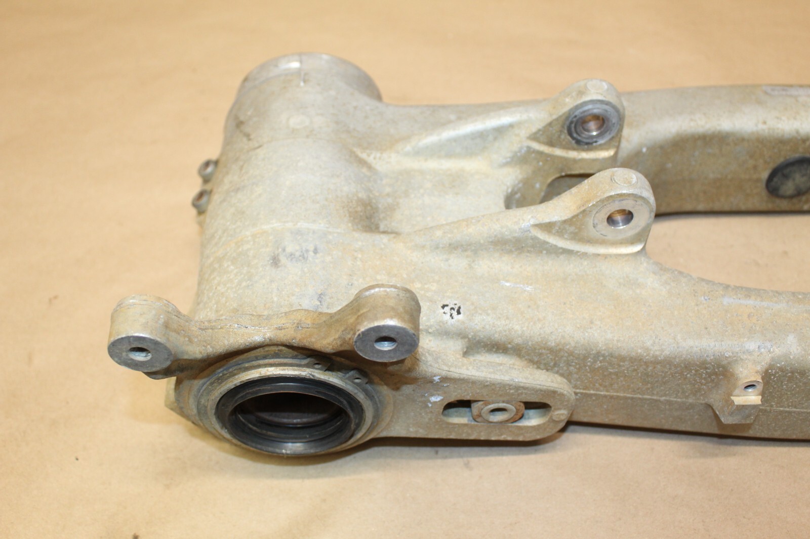 0612 Yamaha Raptor 700 Rear Swingarm Carrier AXLE OEM 🔥FAST SHIP🔥 02