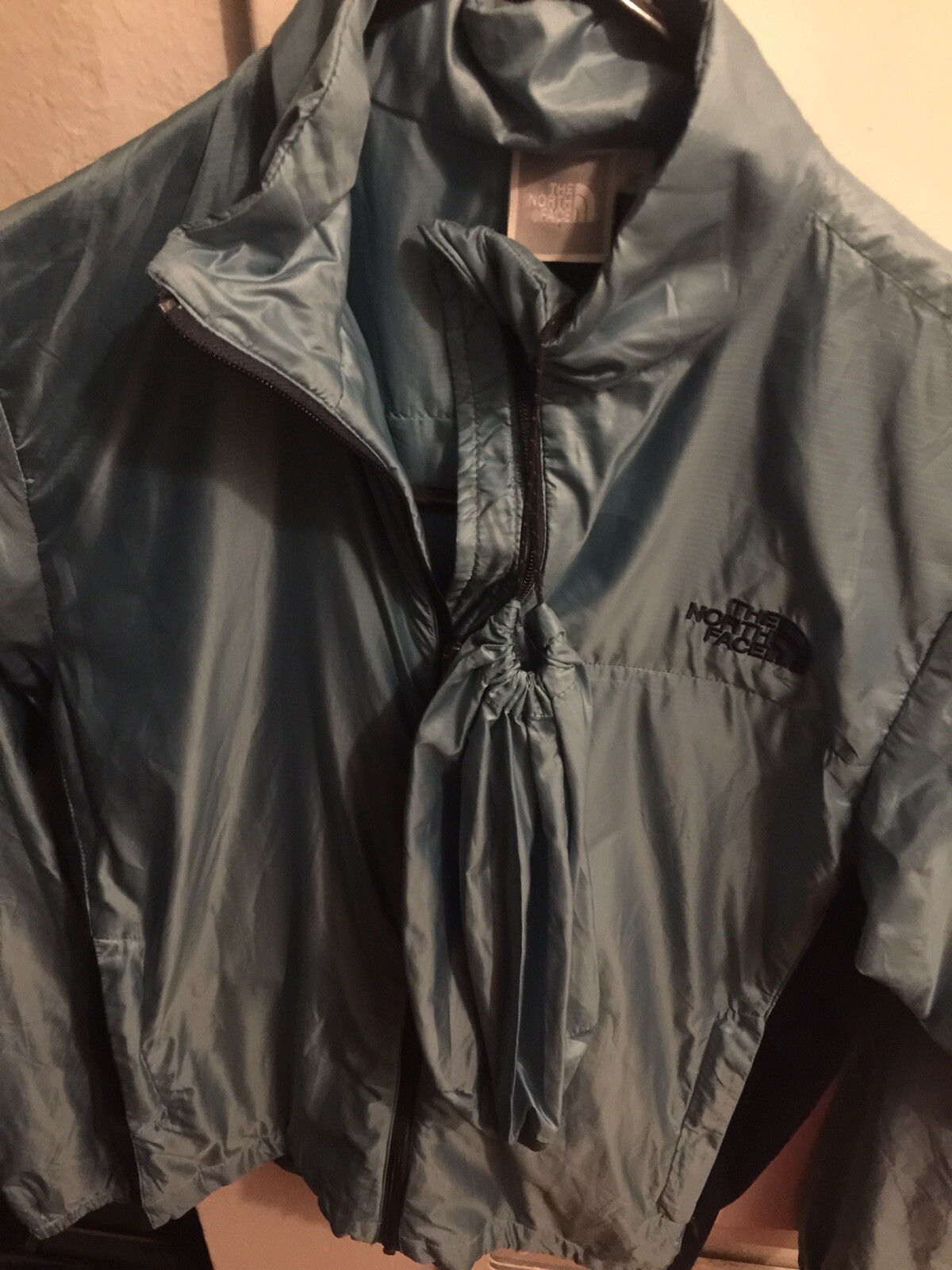North Face Light Jacket Packable,  Size Medium, C… - image 7