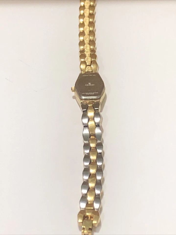 Reloj Croton Mujer Vintage 3 Diamantes Esfera Madreperla, Reloj Chapado en Oro. Foto 4 de 4