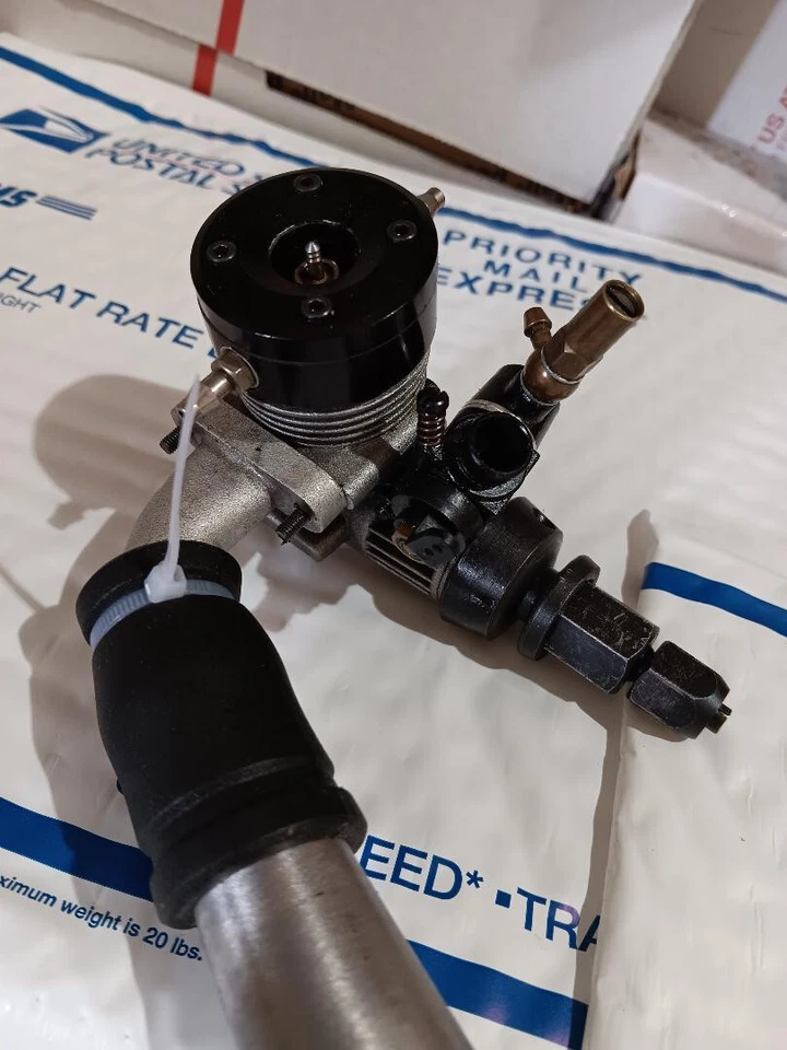 MISS VEGAS AQUACRAFT .18 Engine Thunder Tiger RC BOAT NITRO GLOW backup motor - image 4 of 4