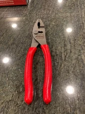 Snap On 137acf 8" heavy duty talon grip combination slip joint pliers red